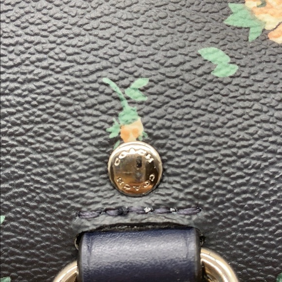 COACH GALLERY TOTE ROSE BOUQUET - Picture 12 of 16